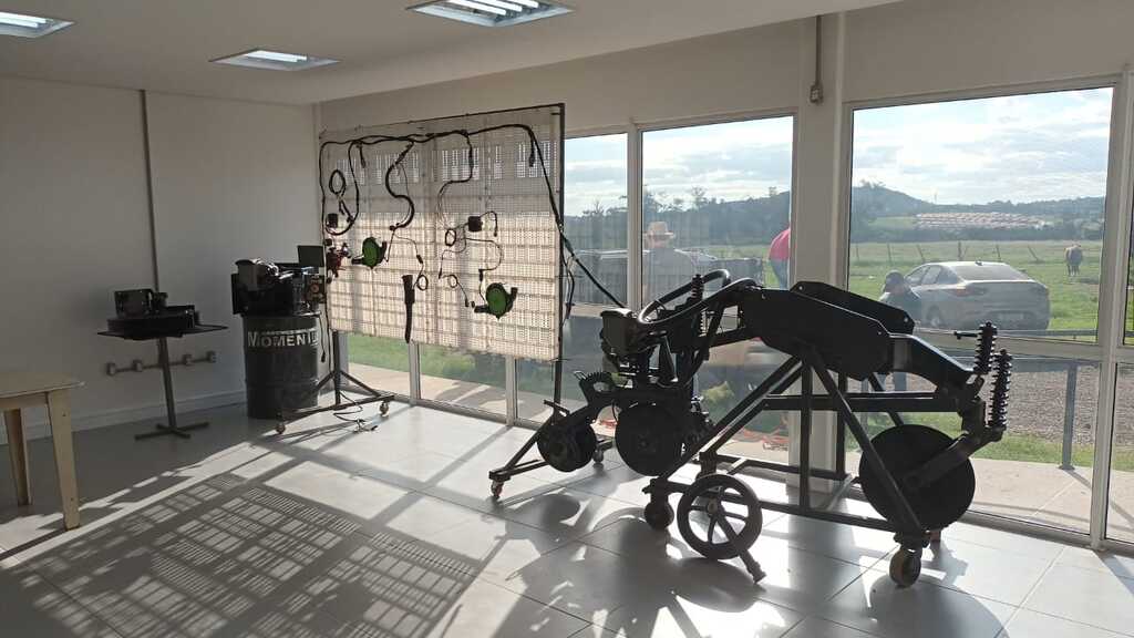 Colégio Politécnico da UFSM inaugura sala tecnológica para estudo da agricultura de precisão