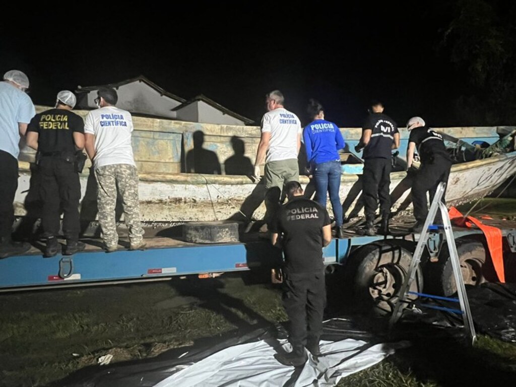 Polícia Federal diz que corpos achados em barco à deriva no Pará são de cidadãos africanos Polícia Federal diz que corpos achados em barco à deriva no Pará são de cidadãos africanos