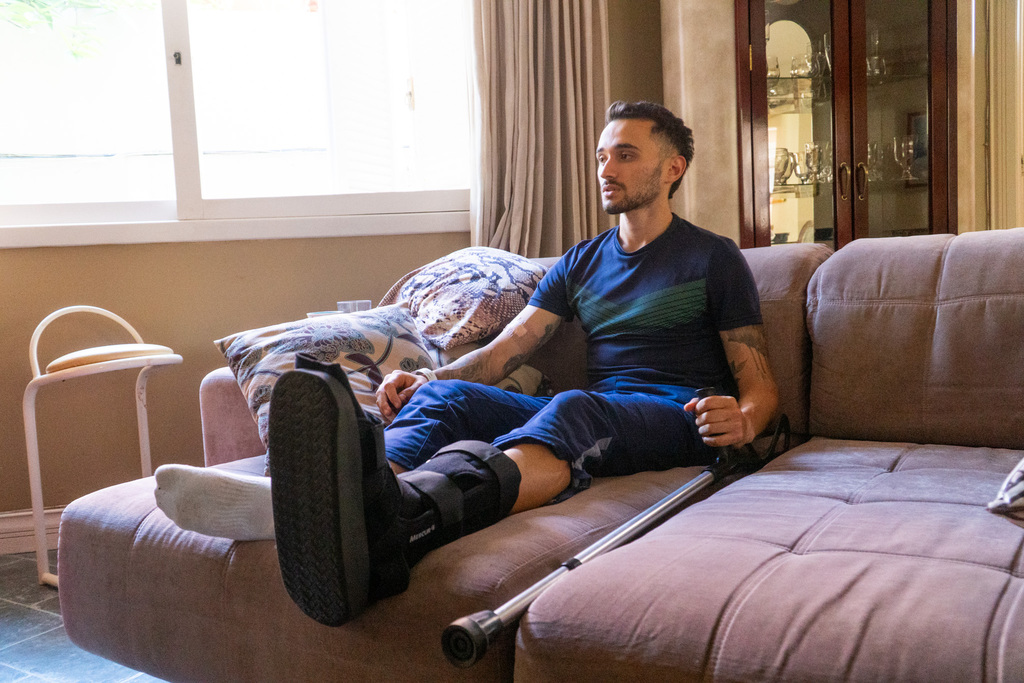 título imagem “Escutamos ruídos muito fortes, até que o cabo arrebentou e caiu”, detalha vítima que estava no elevador no momento da queda