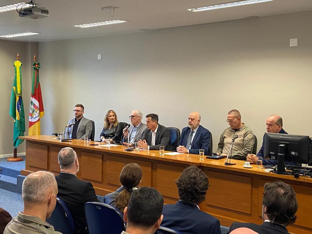 No dia em que Santa Maria registra o 29º homicídio, secretário da Segurança visita cidade para tratar do combate à criminalidade