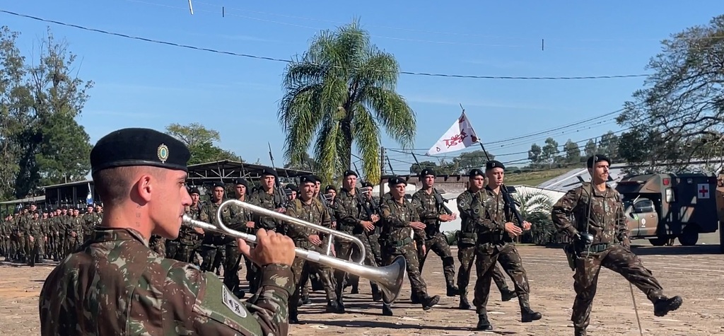 Dia do Exército: solenidade entrega honrarias a personalidades civis e militares em Santa Maria