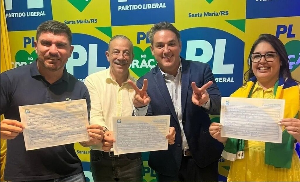 À espera pela bênção de Jair e um novo governista na Câmara