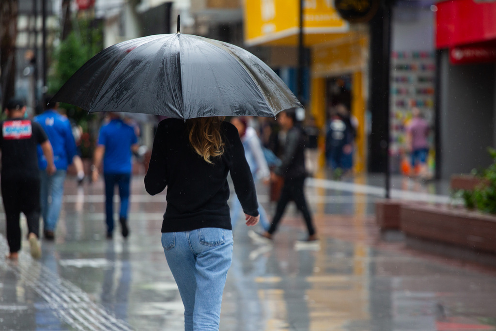 Depois de fim de semana de sol, chuva deve retornar à região