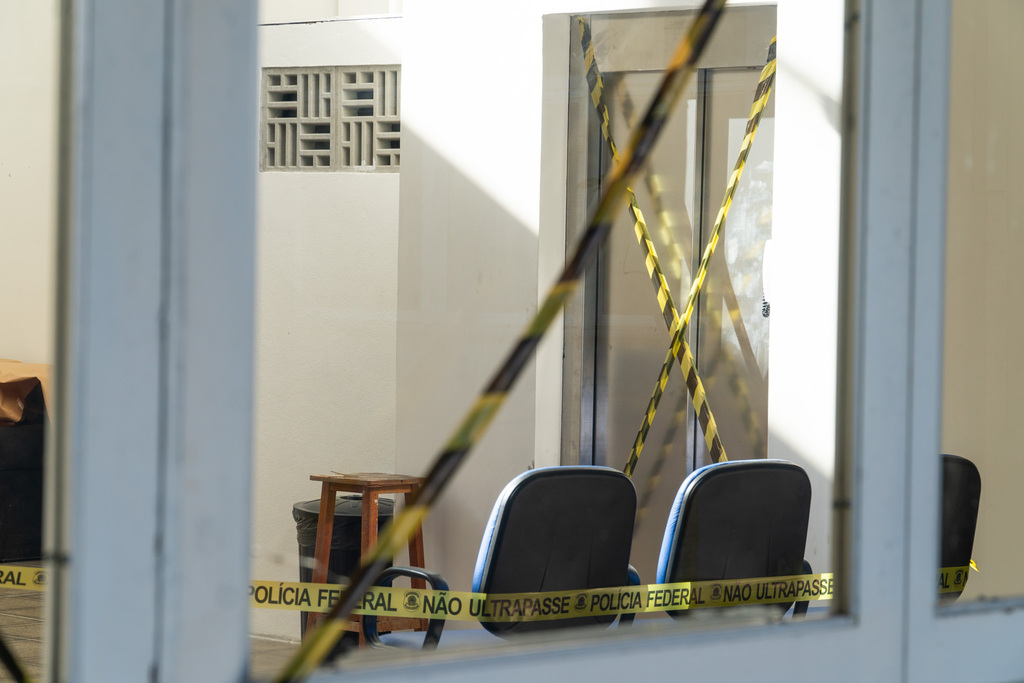 título imagem Dois feridos na queda do elevador da UFSM devem ter alta nesta semana