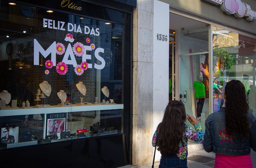 Gasto com presente para o Dia das Mães será menor este ano, aponta pesquisa