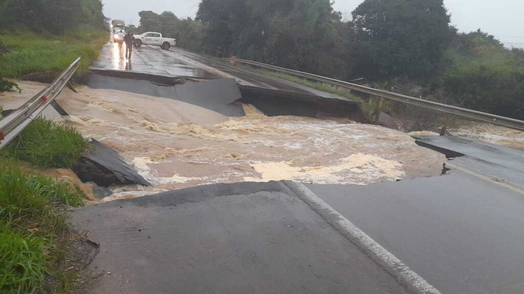 Duas principais ligações de Santa Maria a Porto Alegre estão bloqueadas nesta terça