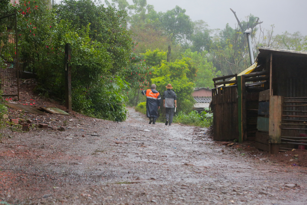 Sexta-feira será marcada por frio e garoa; sol volta no domingo