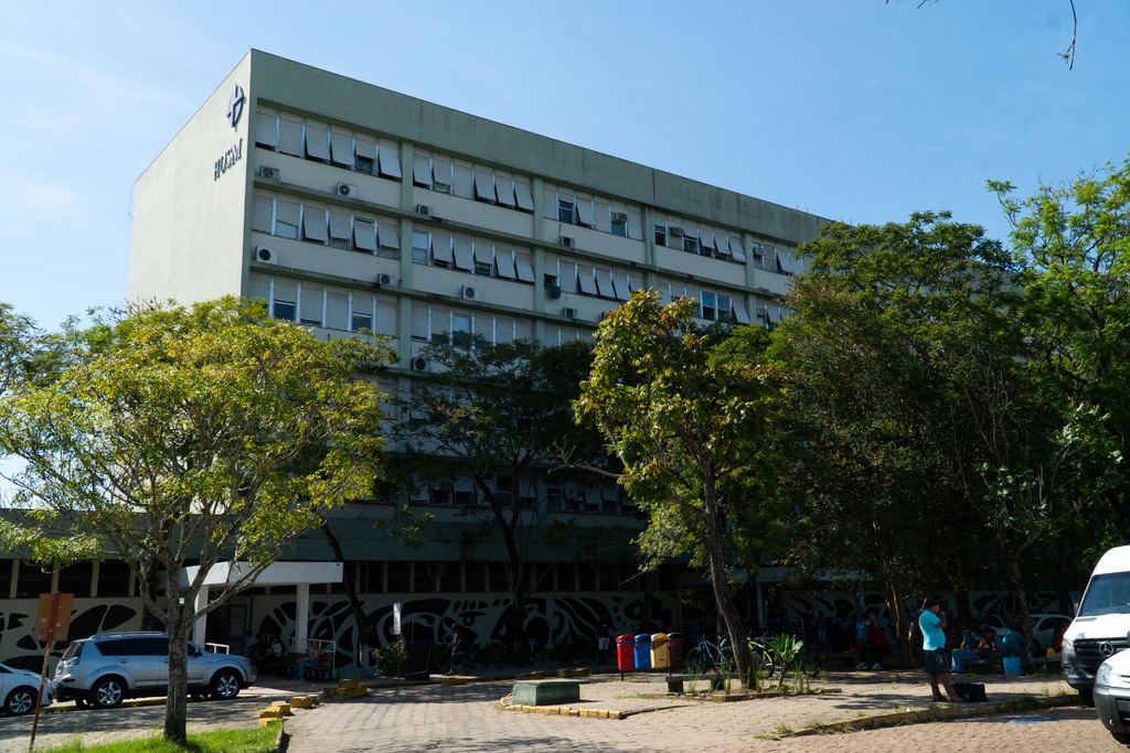 Husm está sem telefone e internet; atendimentos seguem restritos a urgência e emergência