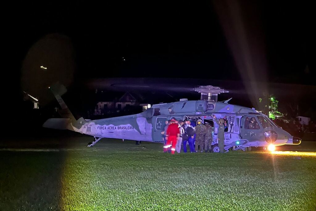 título imagem Agudo recebe mais de 30 militares do Exército para auxiliar em resgates