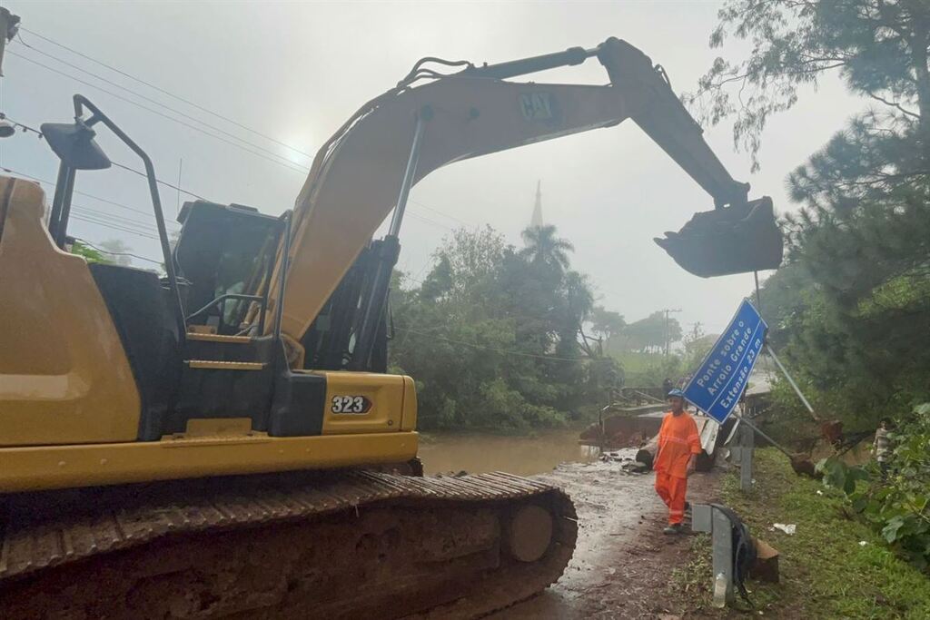 Segunda ponte que liga Santa Maria e Silveira Martins começa a ser restaurada