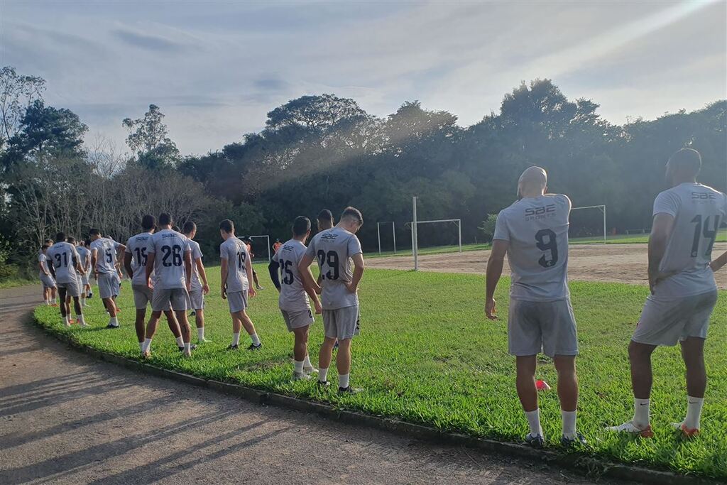 Inter-SM segue treinos e contabiliza prejuízos