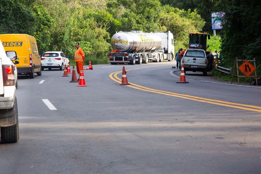 título imagem Após avaliação, PRF decide manter a BR-158 bloqueada entre Santa Maria e Itaara