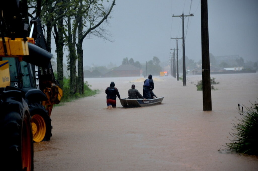 Boletim da Defesa Civil aponta duas pessoas desaparecidas na região