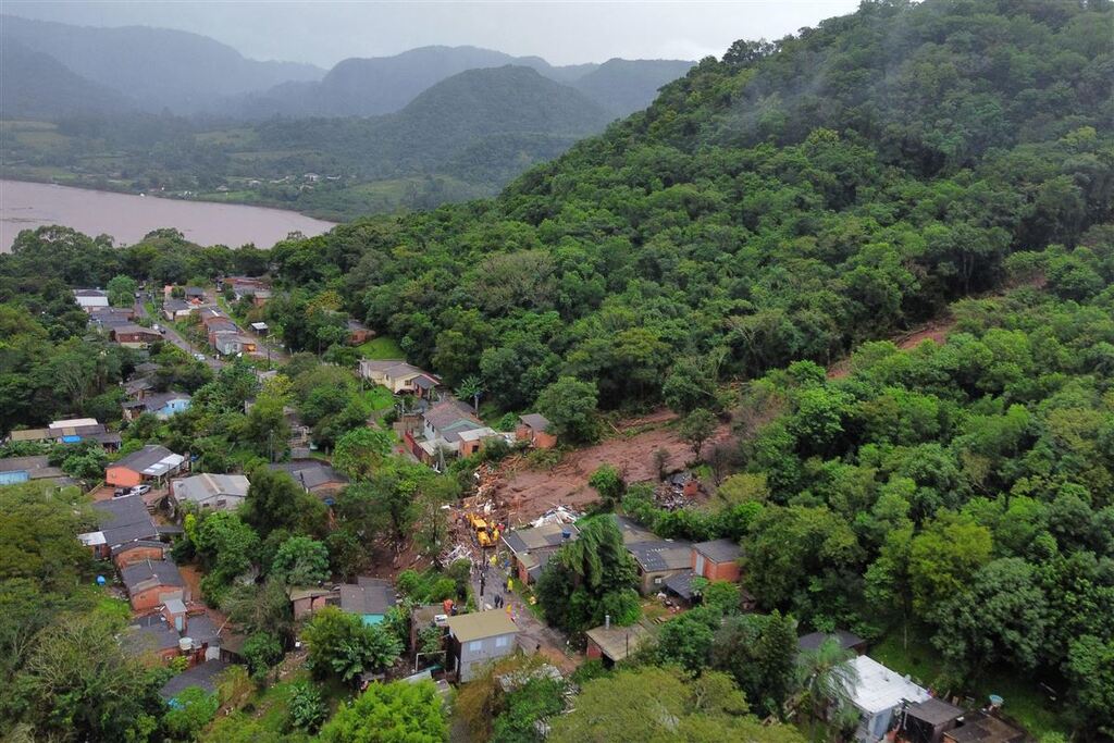 Ministro das Cidades afirma que PAC Seleções terá aumento nos valores em decorrência das chuvas