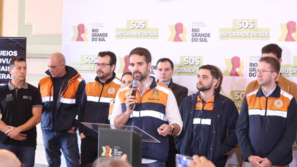 Governo gaúcho pagará R$ 2 mil por Pix a cerca de 45 mil famílias atingidas