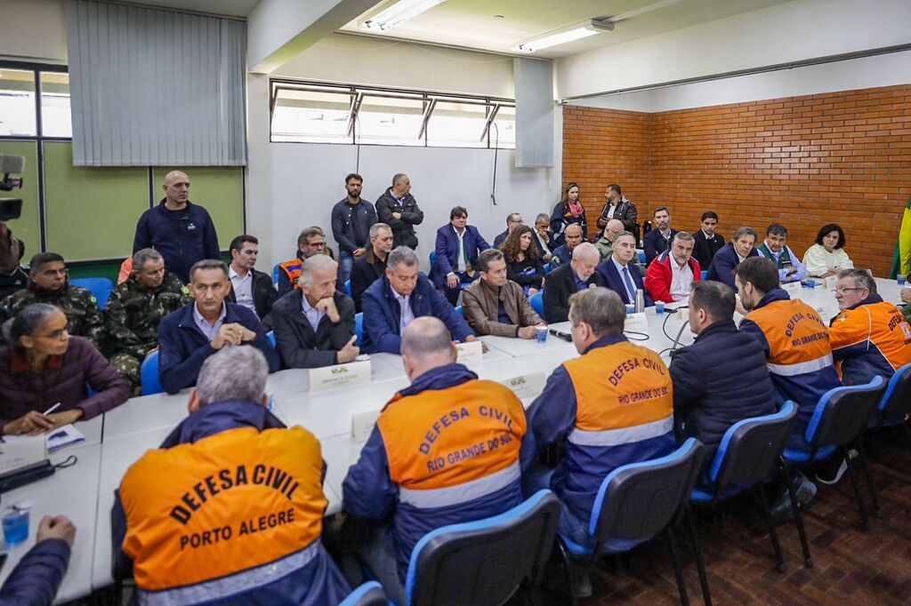título imagem Em sua terceira vinda ao RS, Lula anuncia Auxílio Reconstrução de R$ 5,1 mil a cada família gaúcha afetada pelas enchentes