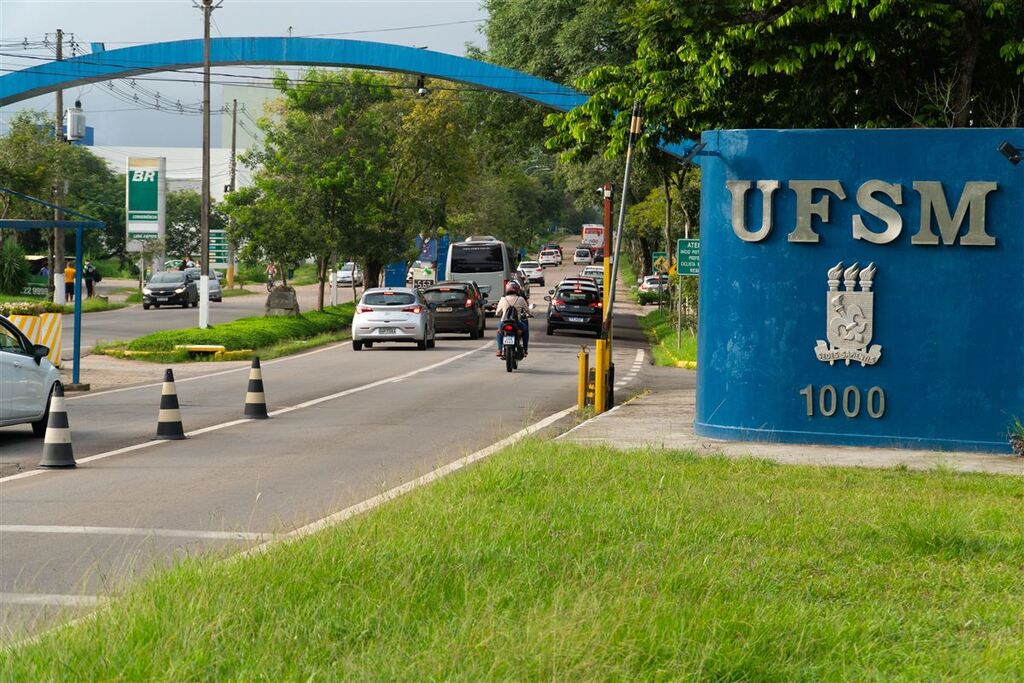 Universidade Federal de Santa Maria terá retorno das aulas na próxima segunda-feira Universidade Federal de Santa Maria terá retorno das aulas na próxima segunda-feira
