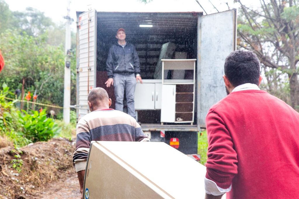  Com contratos fechados, primeiras famílias cadastradas no Aluguel Social se mudam para novas moradias em Santa Maria 
