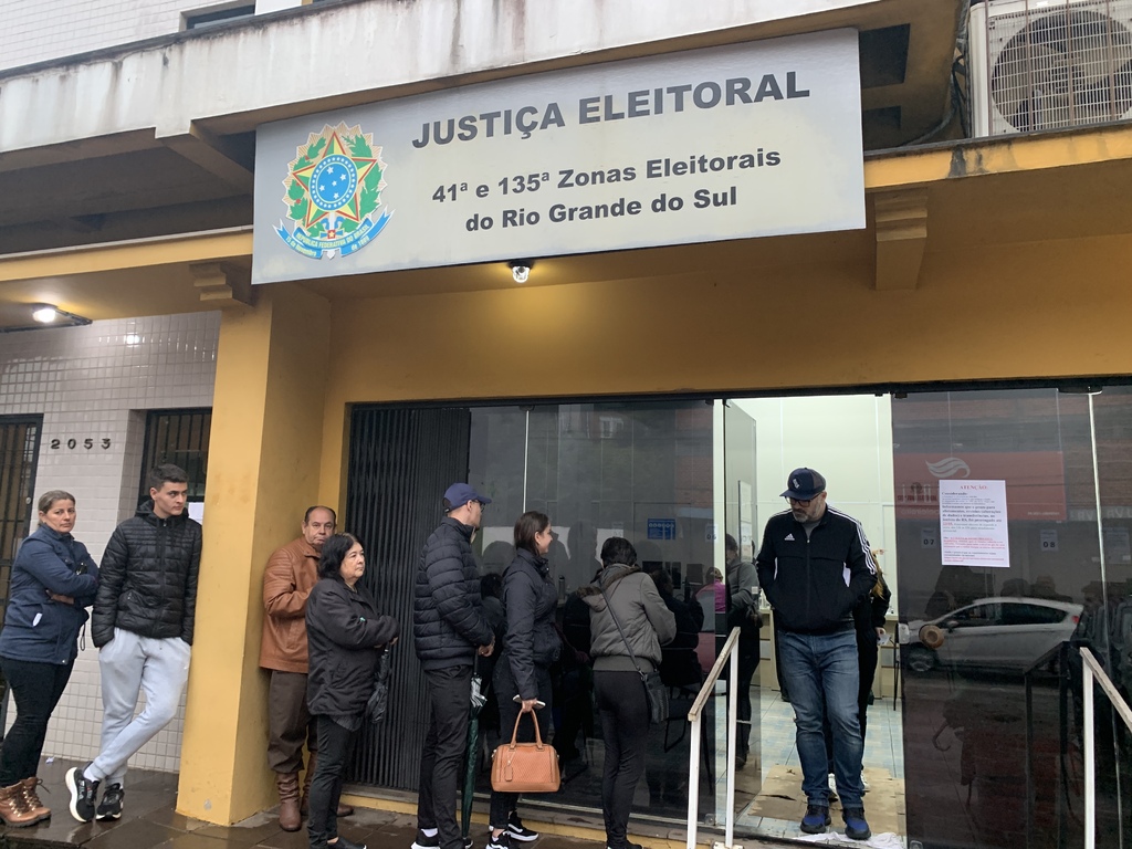 Com prazo encerrado para ficar em dia e votar em outubro, eleitor só pode solicitar 2ª via do título
