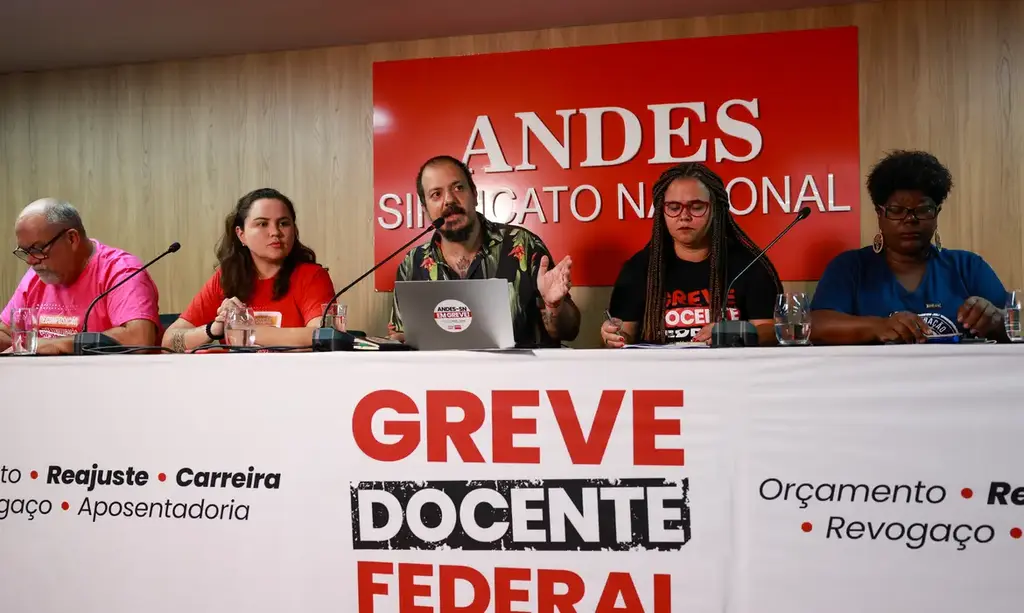 Entidades decidem manter greve nas universidades e institutos federais de Ensino Superior