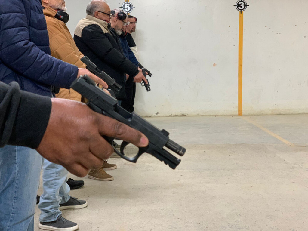 Foto: Polícia Civil - Treinamento ocorreu no domingo (26), em duas linhas de tiro, na zona sul de Porto Alegre e na Cidade da Polícia