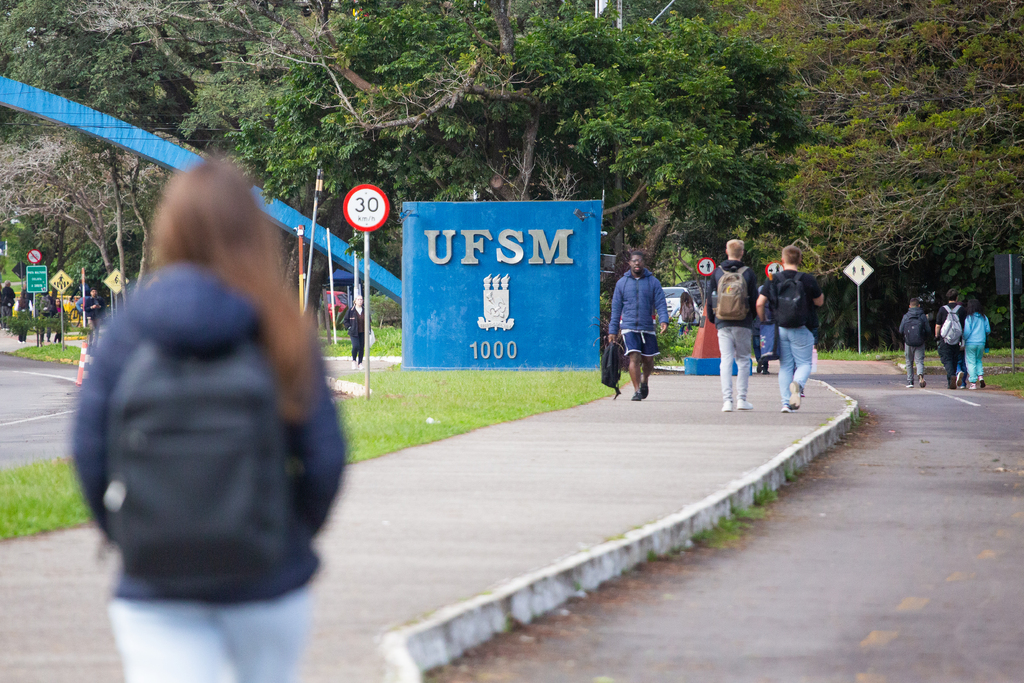 título imagem Reitor afirma que UFSM receberá mais recursos do MEC para recuperar estragos causados pelas chuvas