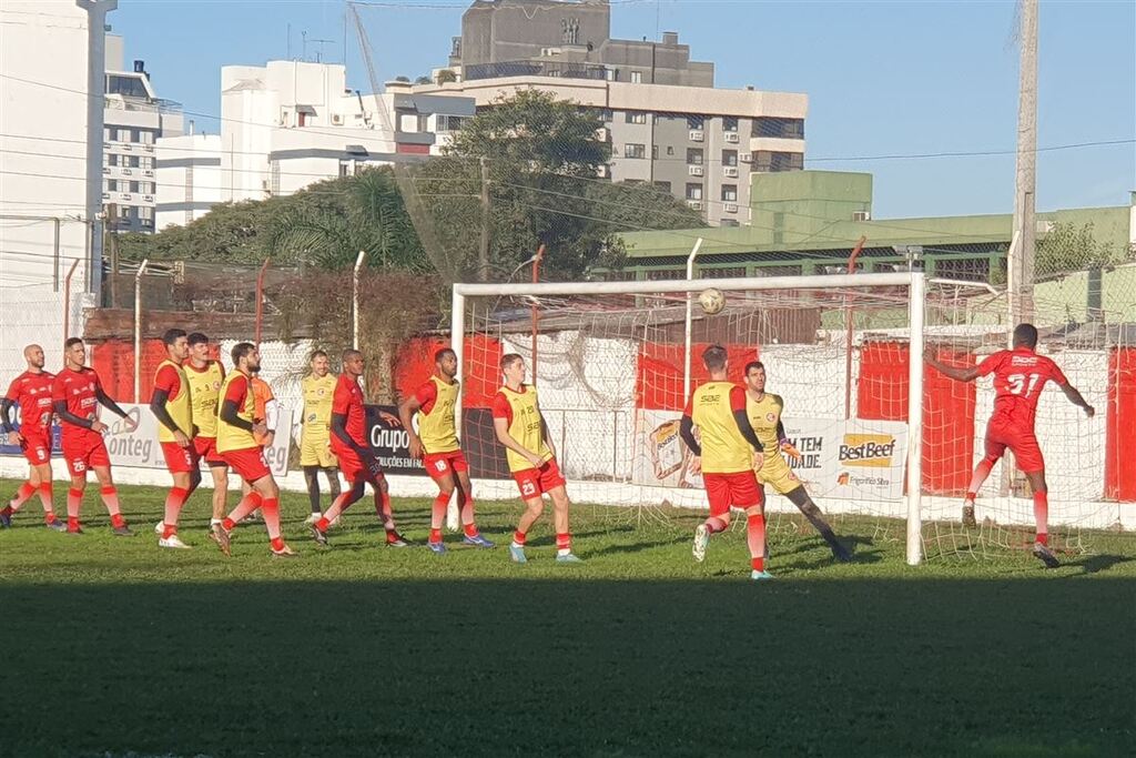 Na retomada da Divisão de Acesso, Inter-SM visita o Lajeadense neste domingo Na retomada da Divisão de Acesso, Inter-SM visita o Lajeadense neste domingo
