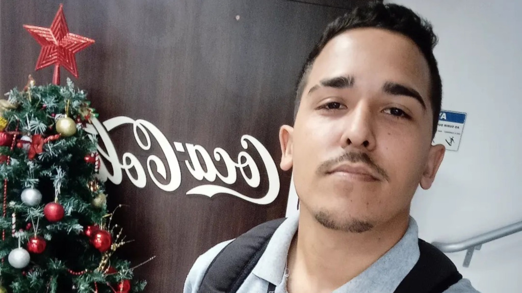 título imagem Amigos e familiares lamentam a morte de representante comercial morto em acidente de trânsito em avenida de Santa Maria