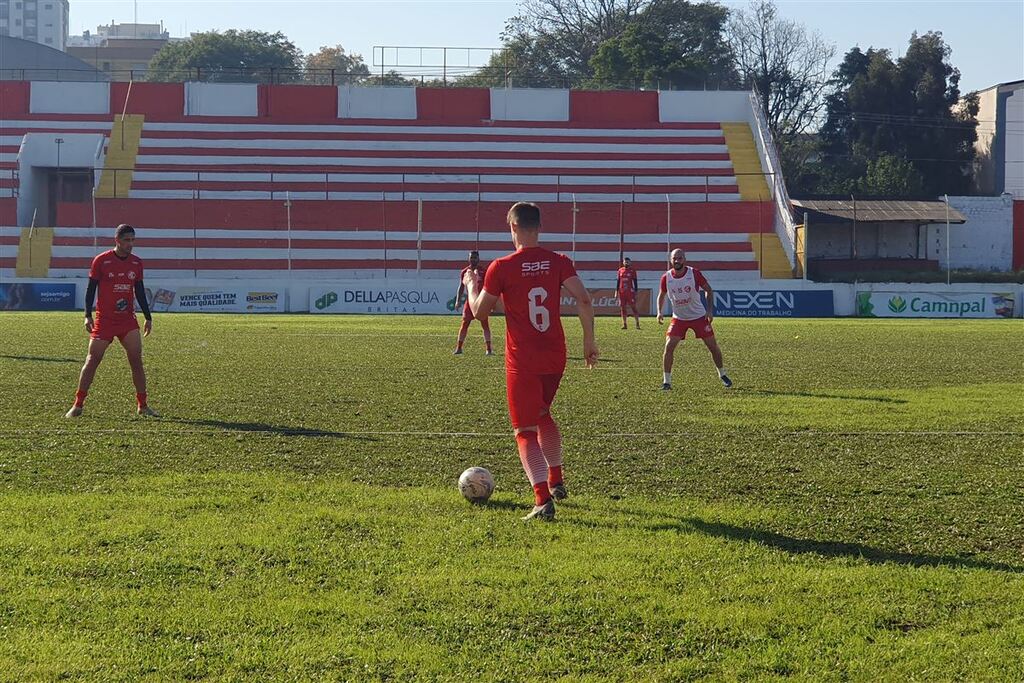 Inter-SM enfrenta o líder Monsoon neste sábado em Porto Alegre