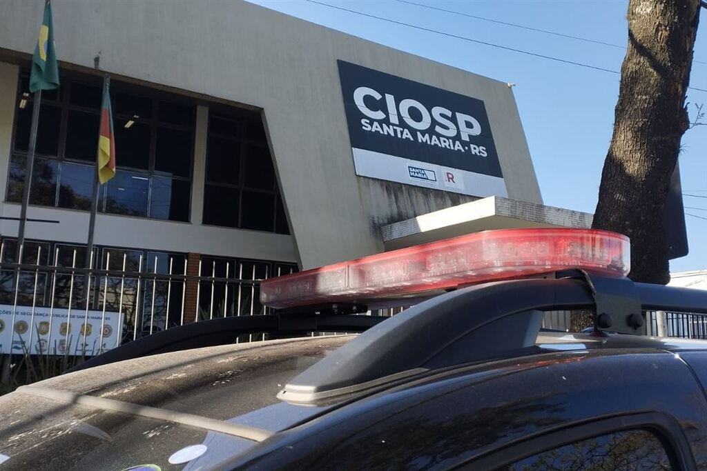 Casal é preso transportando drogas dentro de carro de aplicativo em Santa Maria