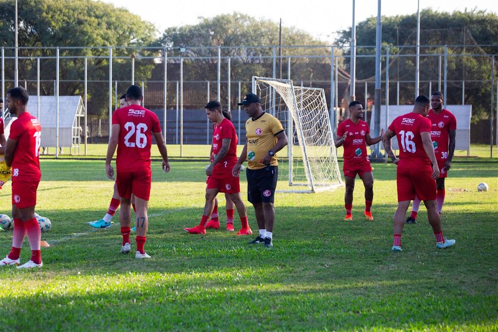 título imagem Inter-SM trabalha com foco no jogo contra o Monsoon