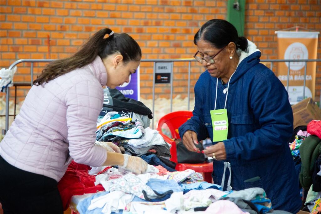 título imagem CDM precisa de voluntários para triagem de doações; saiba como ajudar