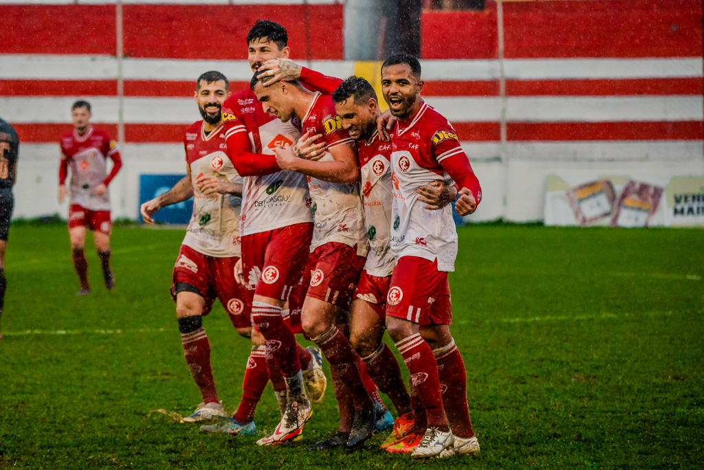 Inter-SM goleia, tira invencibilidade do Monsoon e assume a liderança do Grupo B da Divisão de Acesso