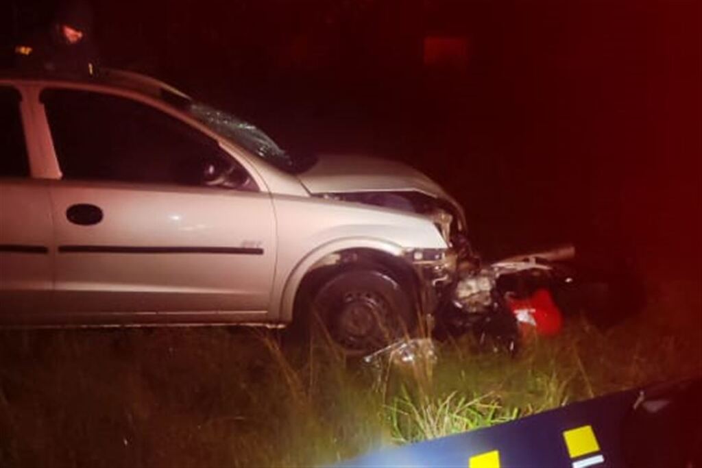 título imagem Motorista com CNH suspensa é preso por embriaguez ao volante após colidir em motocicleta na BR-287