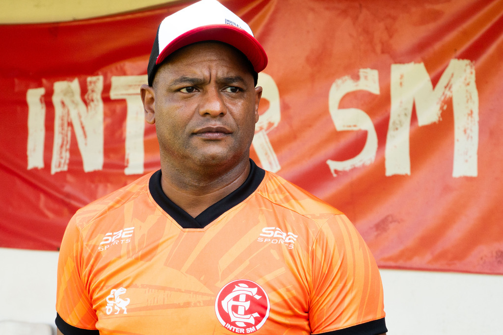 Técnico do Inter-SM destaca evolução do time após equipe assumir a liderança no Grupo B da Divisão de Acesso