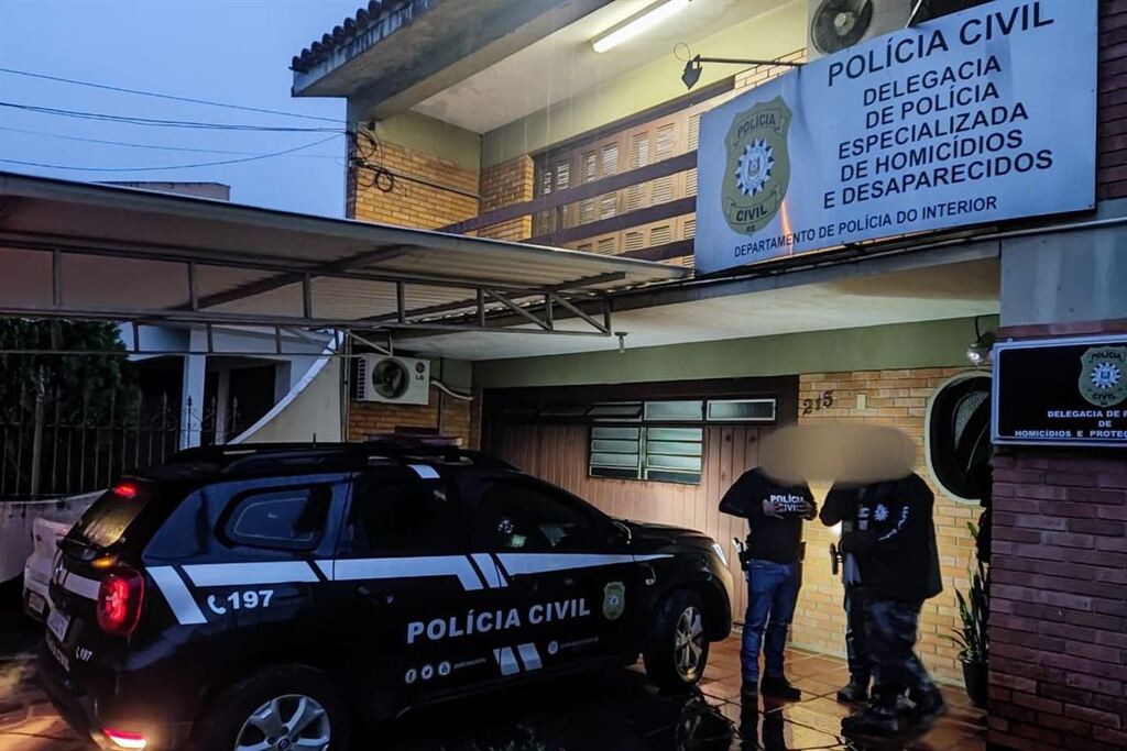 Preso suspeito de tentar matar homem a facadas em Santa Maria Preso suspeito de tentar matar homem a facadas em Santa Maria
