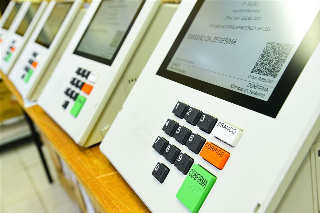 título imagem Importância do voto, participação feminina e combate às fake news são foco do TRE gaúcho