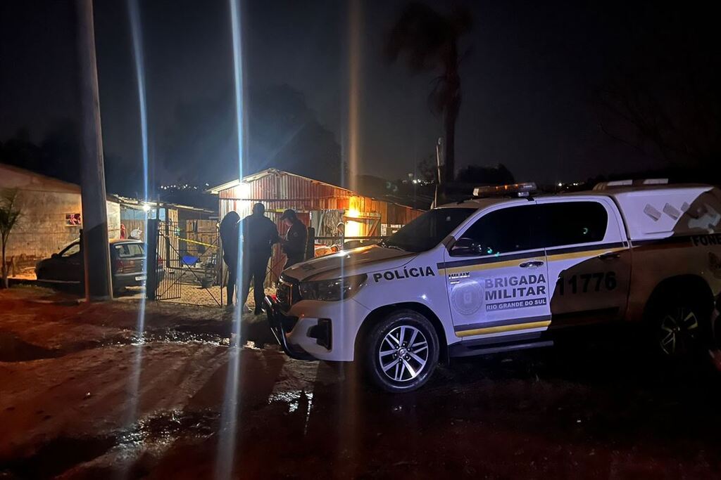 Foto: Rafael Menezes - Na noite de sábado (22), David Kauã Miranda da Silva, 20 anos foi morto a tiros na Rua Portão Branco 2, no Biarro Caturrita