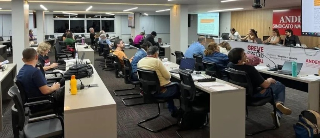título imagem Docentes da UFSM devem confirmar fim da greve em assembleia nesta quinta-feira