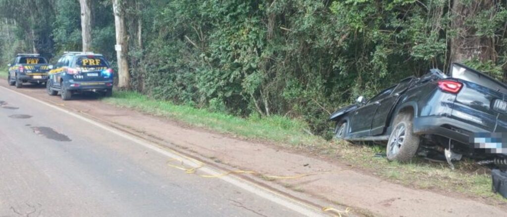 título imagem Dois moradores de Caçapava do Sul morrem em acidente na BR-290, em Cachoeira do Sul