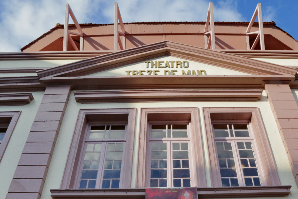 título imagem Theatro Treze de Maio recebe evento musical solidário nesta quinta-feira