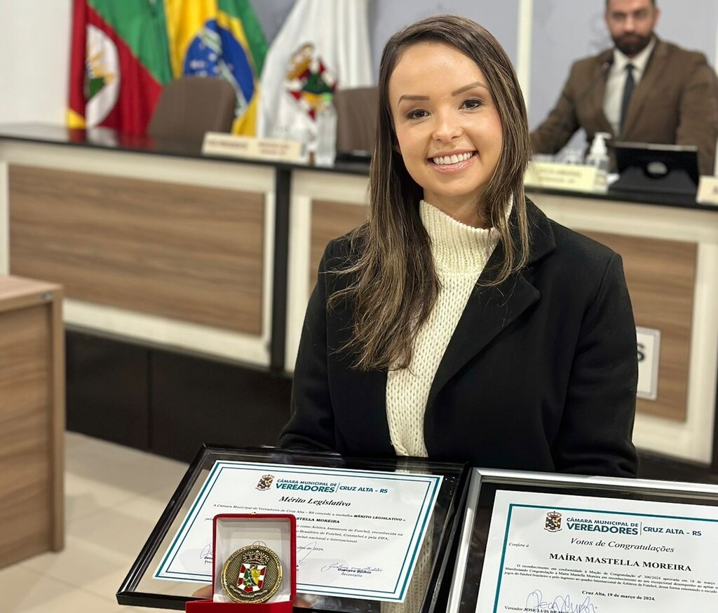 Foto: Arquivo Pessoal - A cerimônia foi realizada na Câmara Municipal de Cruz Alta.