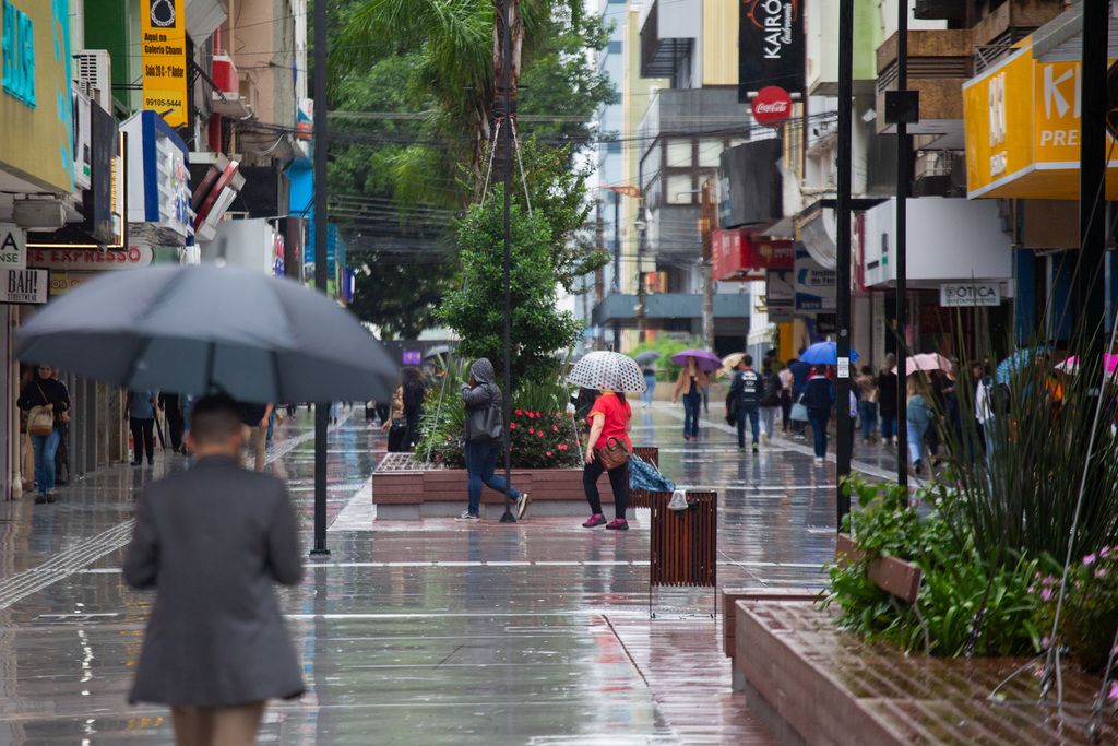 título imagem Final de semana terá tarde mais fria do ano; próximos dias serão marcados por frio, chuva e umidade