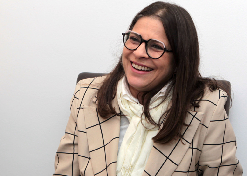 Lúcia Madruga, a sorridente, em acelerada capacitação partidária