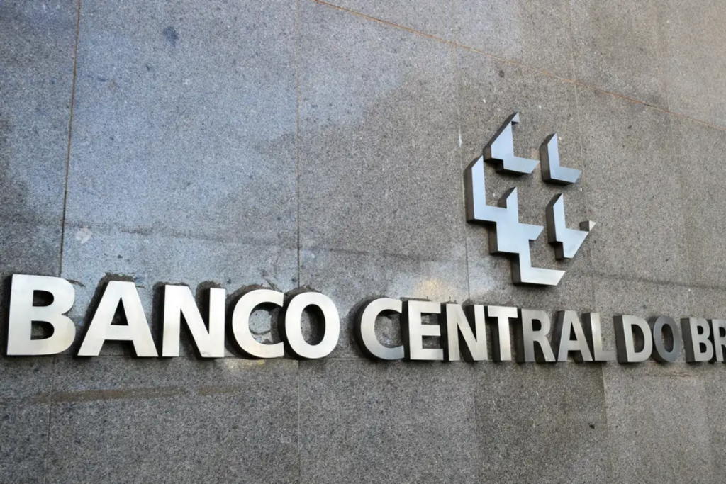 Especialista explica por que o juro do país não pode cair de 10,5% para 6% ao ano no país Especialista explica por que o juro do país não pode cair de 10,5% para 6% ao ano no país