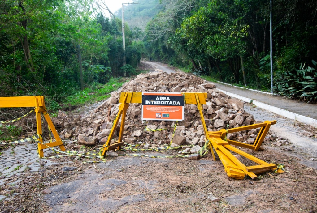 Governo federal aprova R$ 6 milhões para reconstrução da Estrada do Perau em Santa Maria Governo federal aprova R$ 6 milhões para reconstrução da Estrada do Perau em Santa Maria