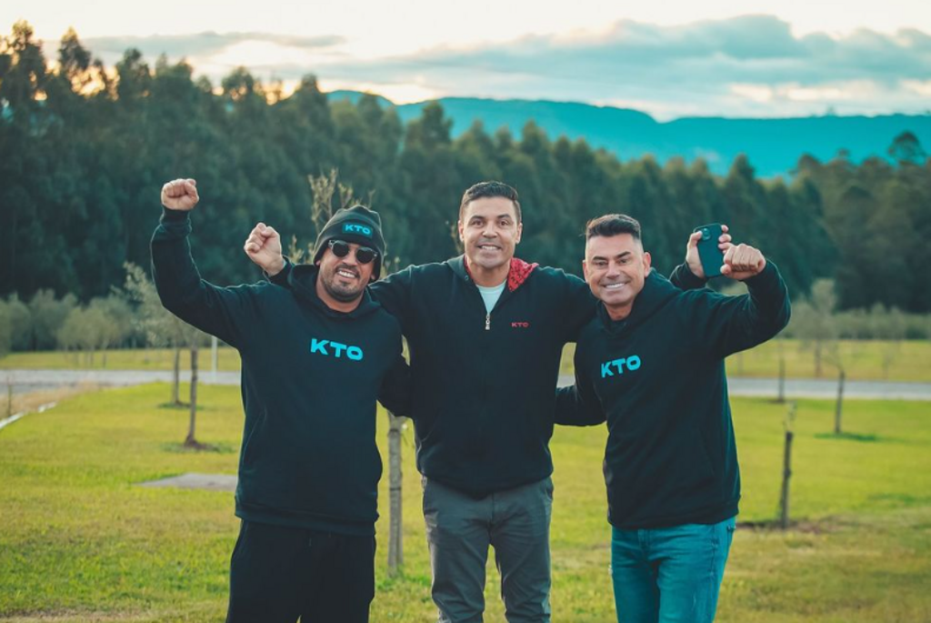 Ídolos da dupla Gre-Nal prestigiam etapa do Campeonato Gaúcho de Poker no Recanto Maestro