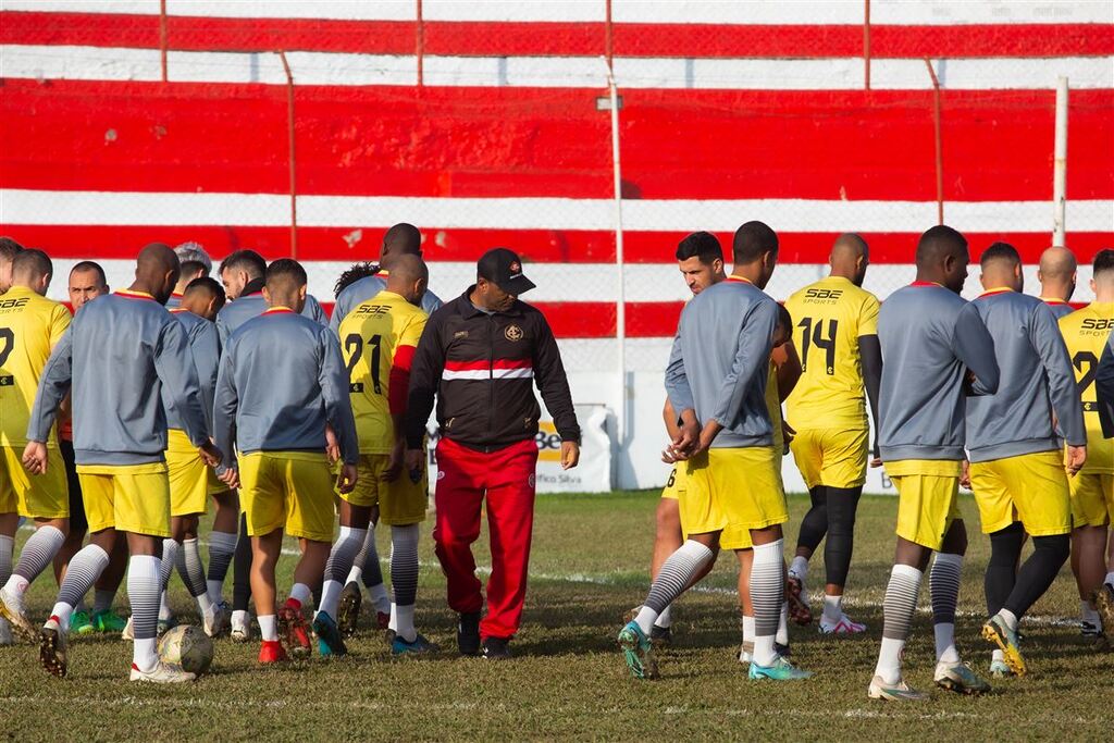 título imagem Nesta quinta, Inter-SM luta para chegar à semifinal da Divisão de Acesso após cinco anos