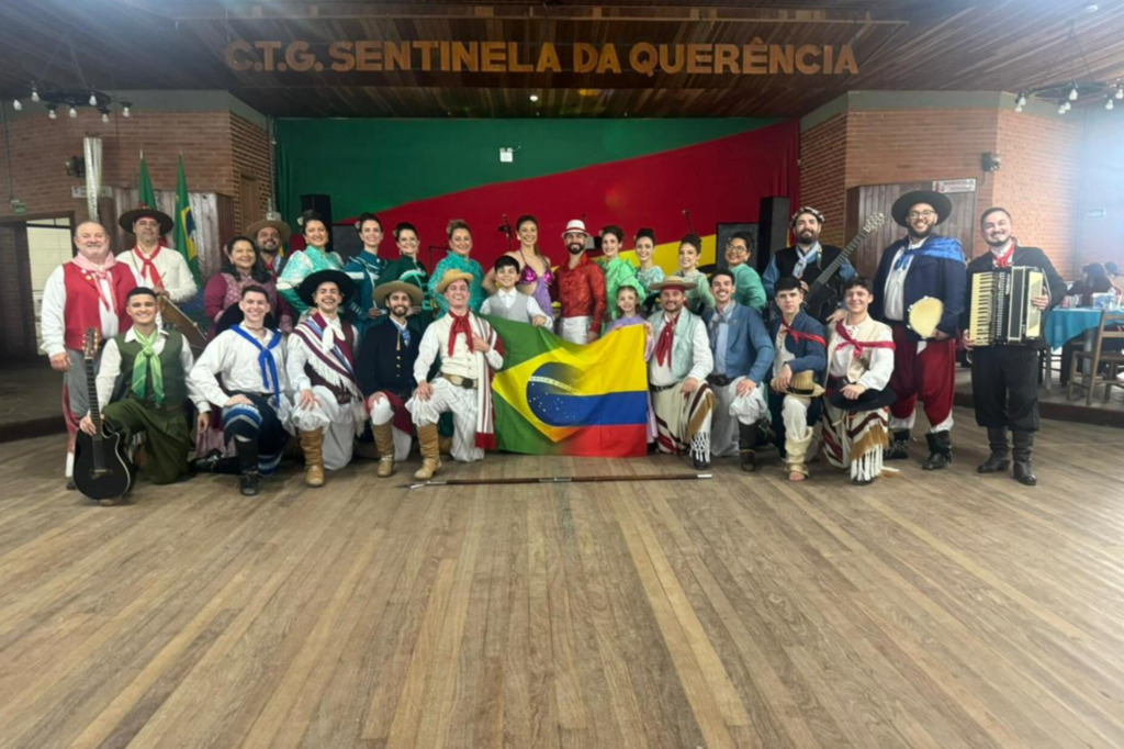 Foto: Divulgação CTG Sentinela da Querência - Comitiva que irá a Colômbia em agosto.
