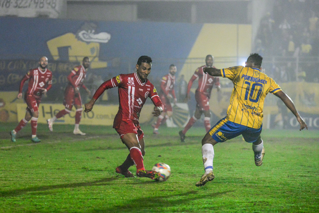 Inter-SM e Pelotas empatam sem gols no jogo de ida das semifinais da Divisão de Acesso Inter-SM e Pelotas empatam sem gols no jogo de ida das semifinais da Divisão de Acesso